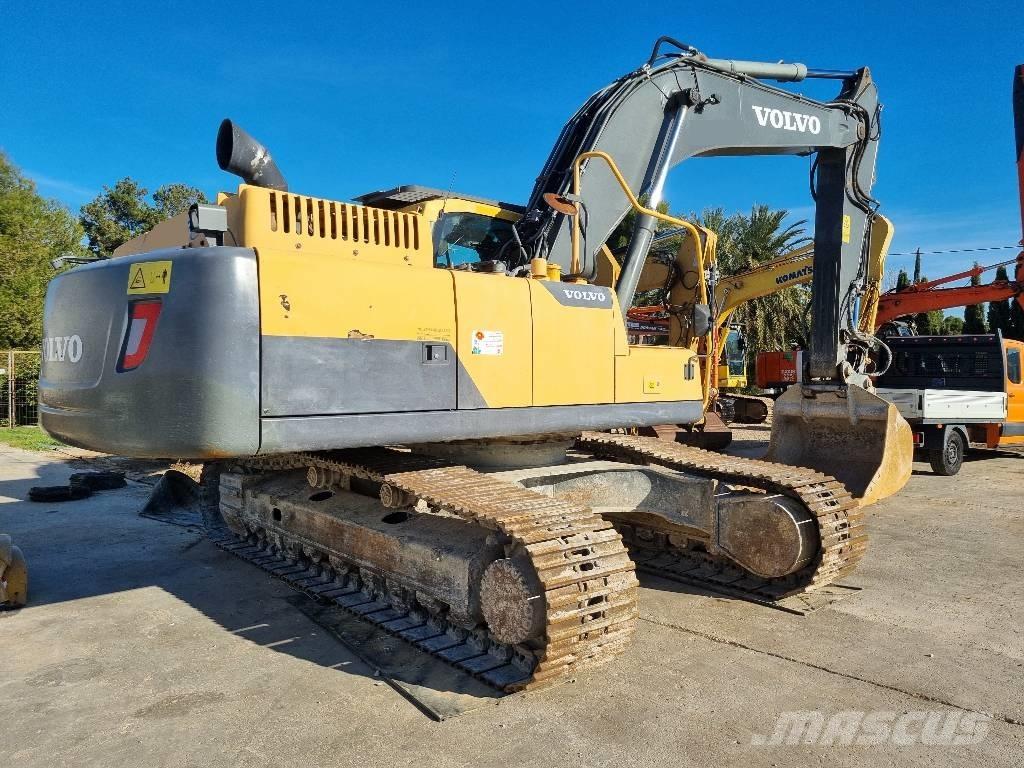 Volvo EC300DNL Bageri guseničari