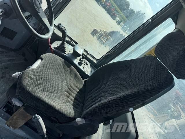 Komatsu WA 250-5 Utovarivači na točkove