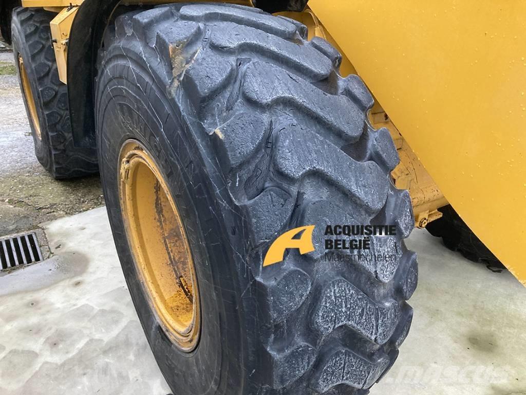 CAT 930M Utovarivači na točkove