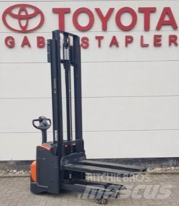 Toyota SWE120L Ručni električni viljuškar