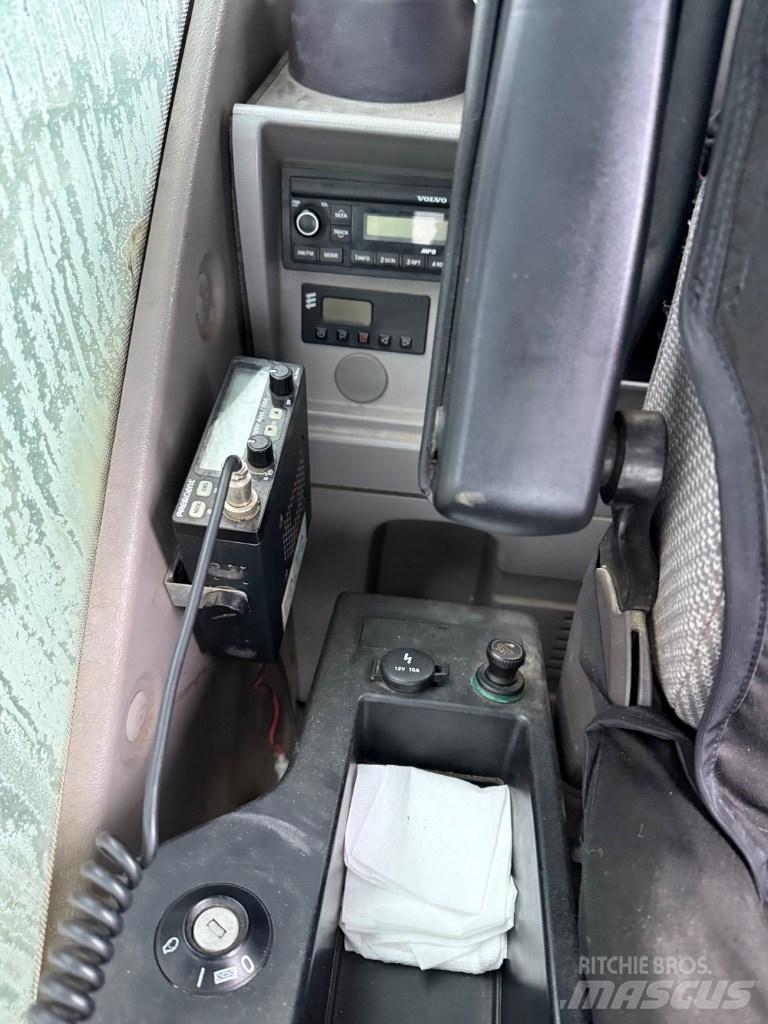 Volvo EC380EL Bageri guseničari