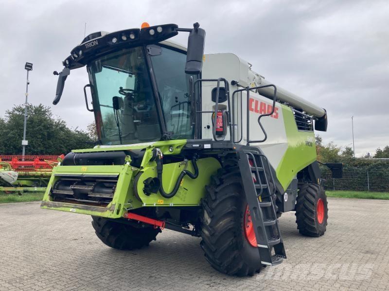 CLAAS TRION 640 Kombajni
