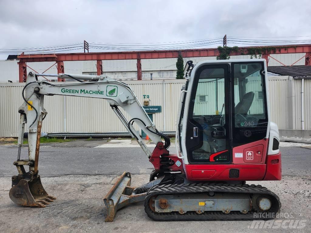 Takeuchi TB 240 Mini bageri < 7t