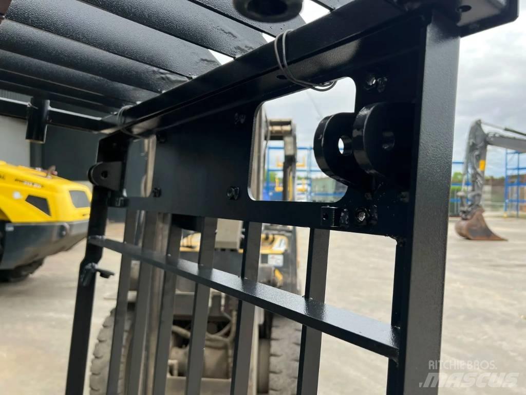 CAT 320D Guard Kabine i unutrašnjost