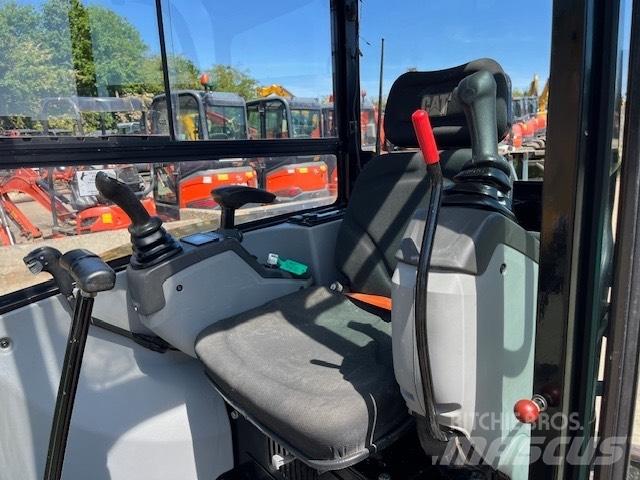 CAT 302.7 D CR Mini bageri < 7t