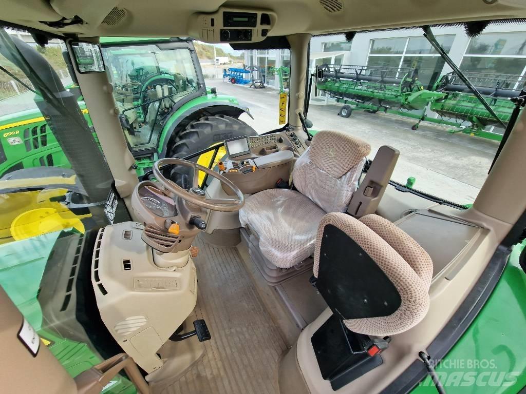 John Deere 6210 R Traktori