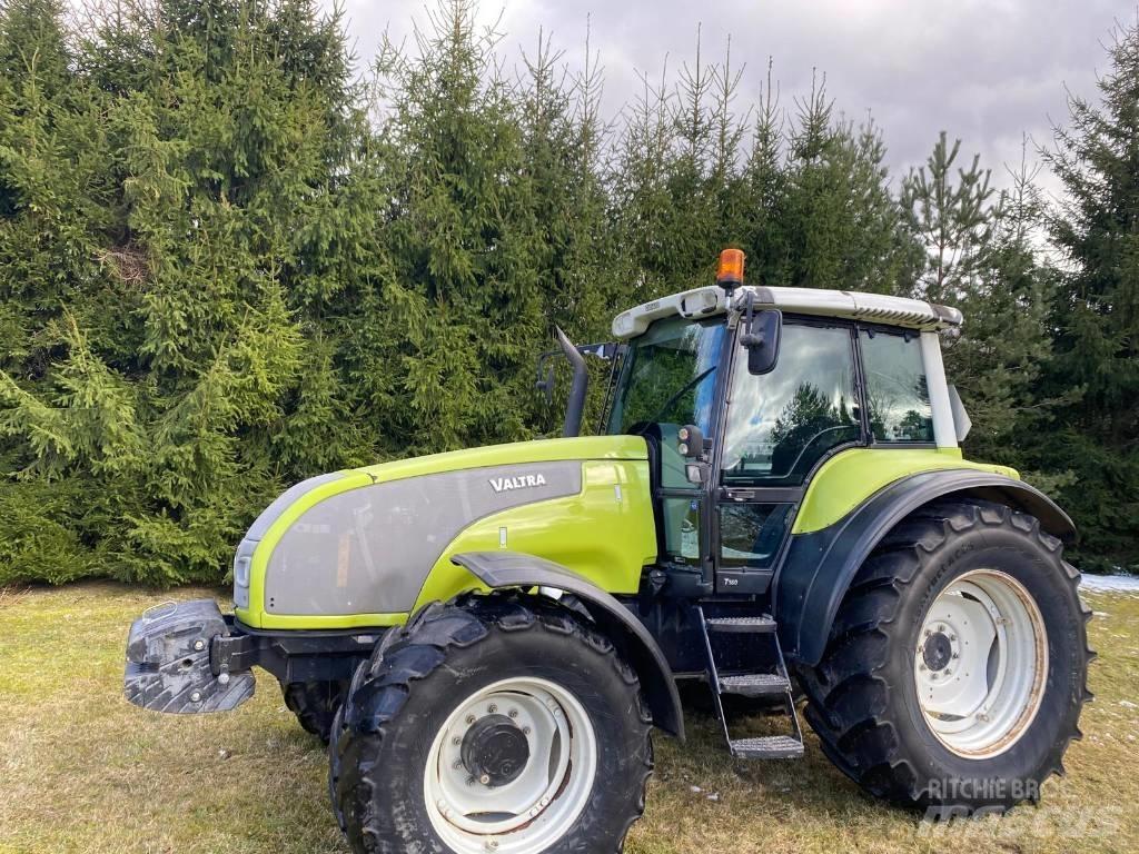 Valtra T 160 Traktori