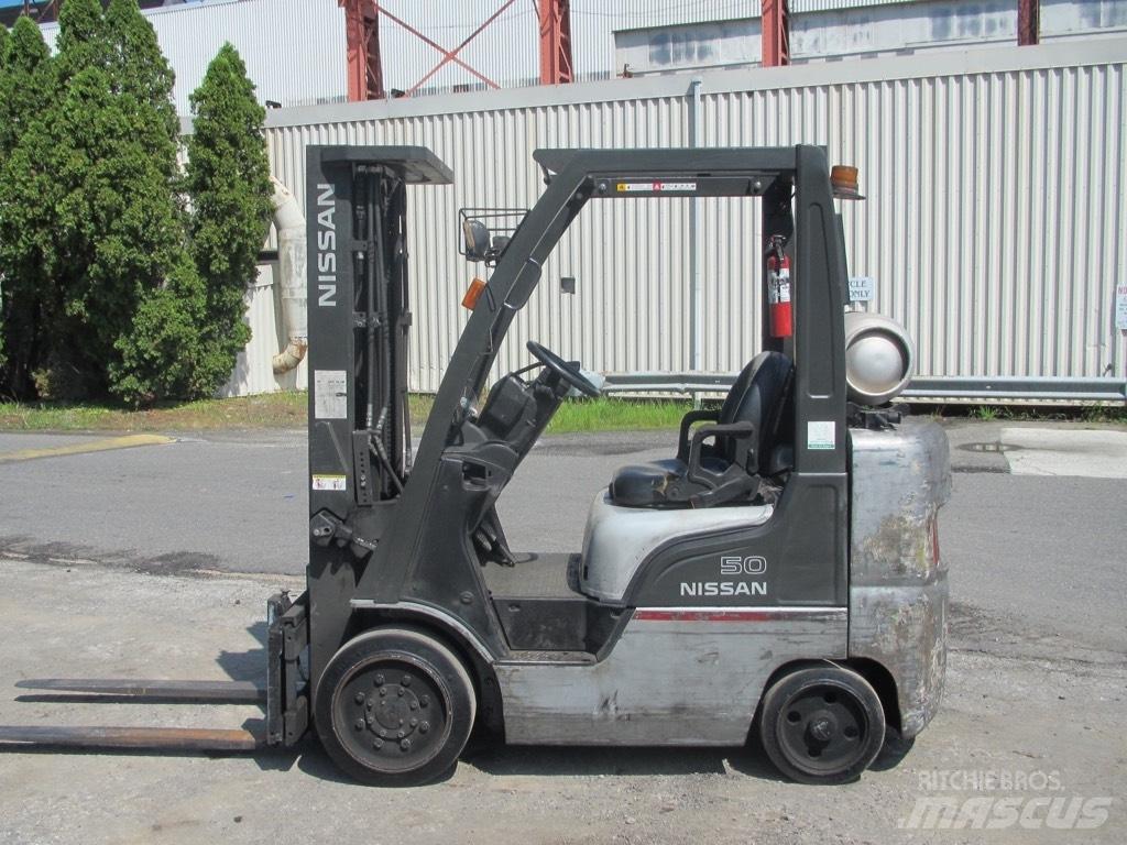 Nissan MCP1F2A25LV Vanterenski viljuškar