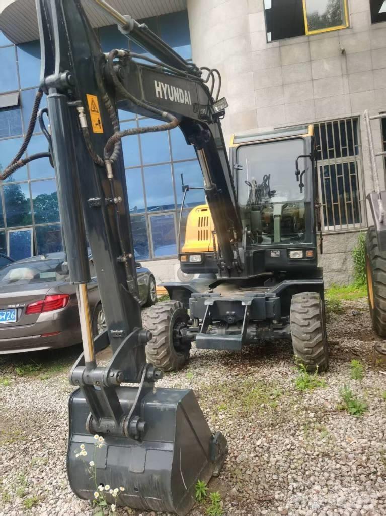 Hyundai r60w Bageri točkaši