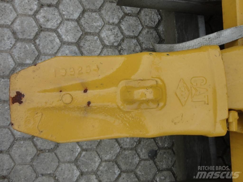CAT 374 CAT bucket Kašike / Korpe