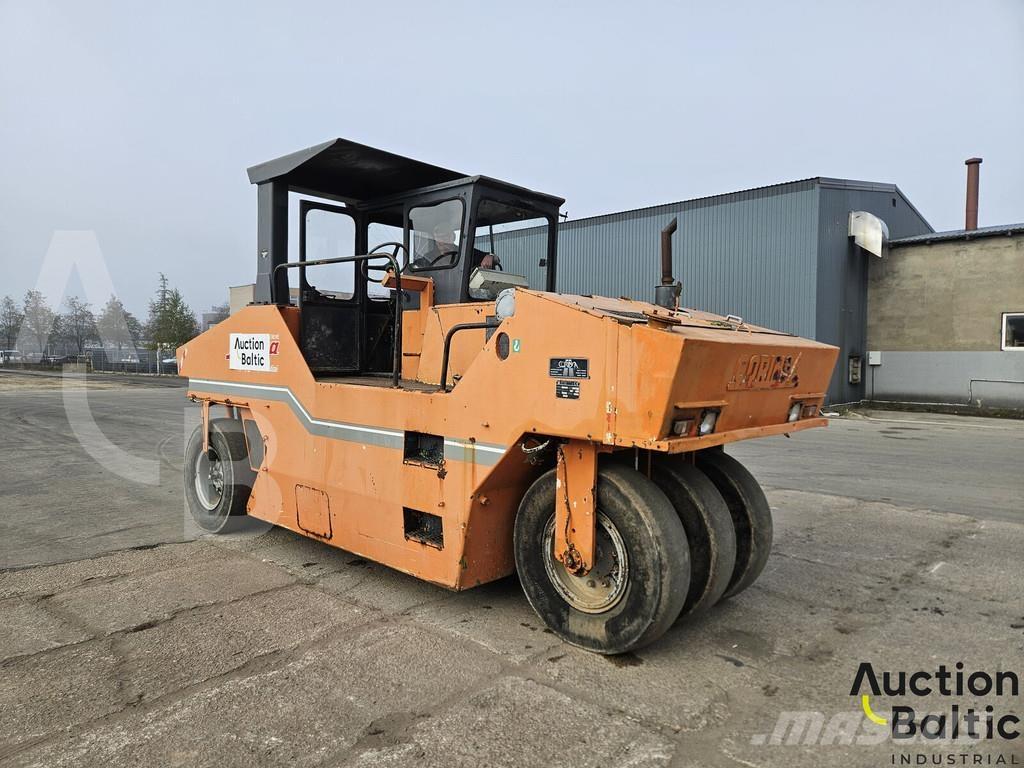 Corinsa CCN 1222 Gumeni valjci na točkovima