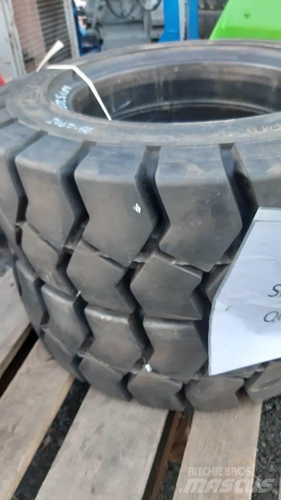  KARGOK3 18X7-8 Gume, točkovi i felne