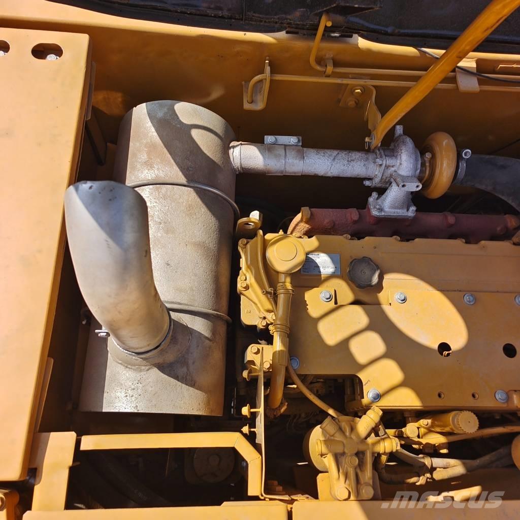 CAT 320D Bageri guseničari