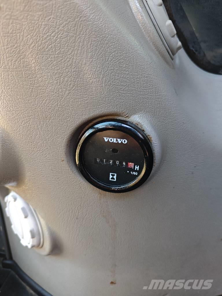 Volvo EC 250 D L Bageri guseničari