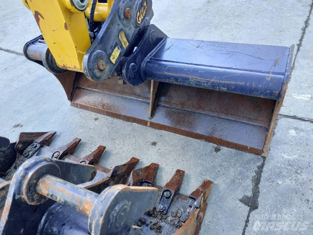 Komatsu PC26MR-5 Mini bageri < 7t
