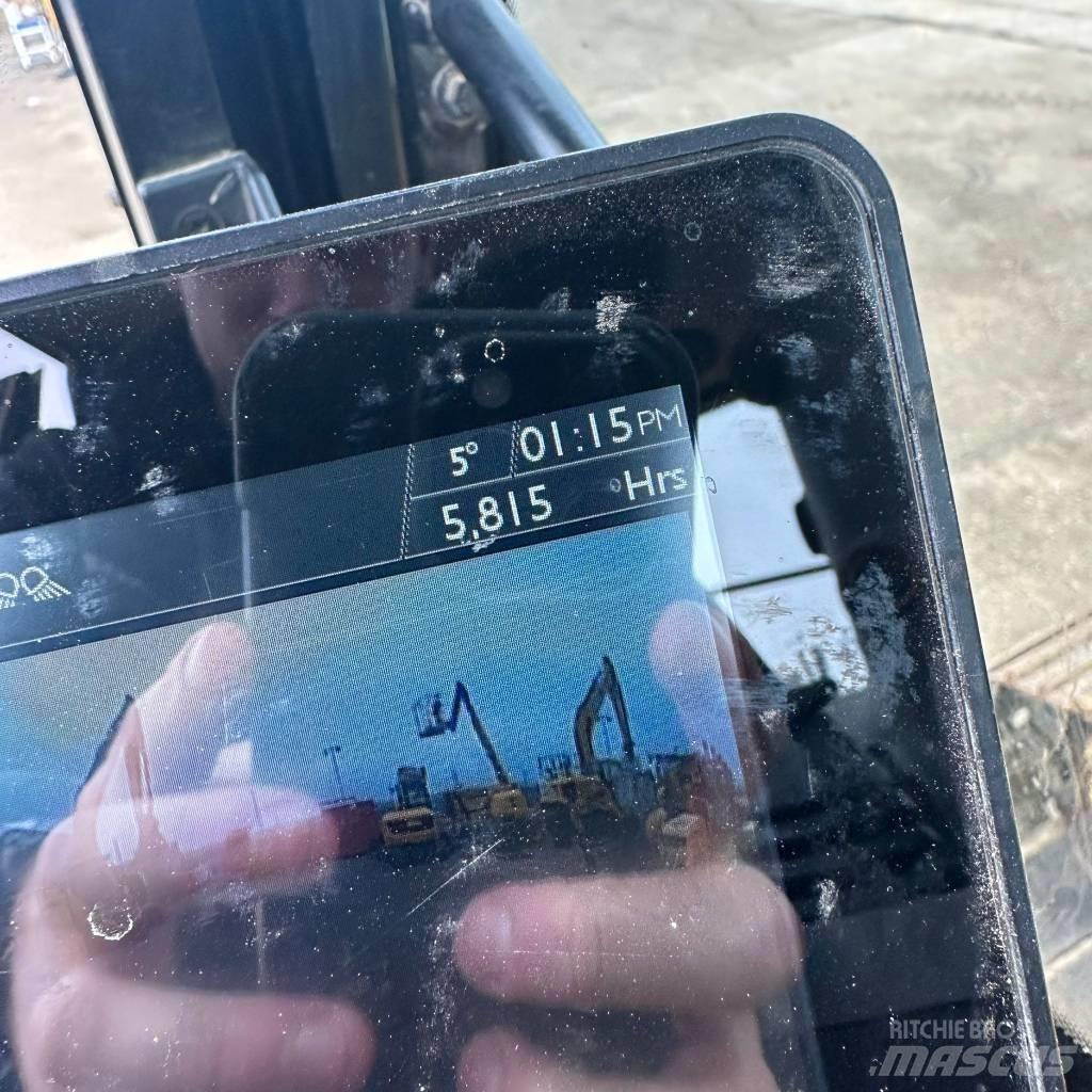 JCB 140 X Bageri guseničari