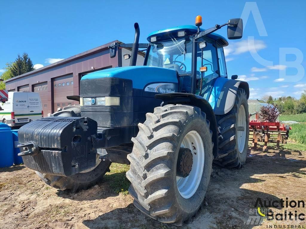 New Holland TM 190 Traktori