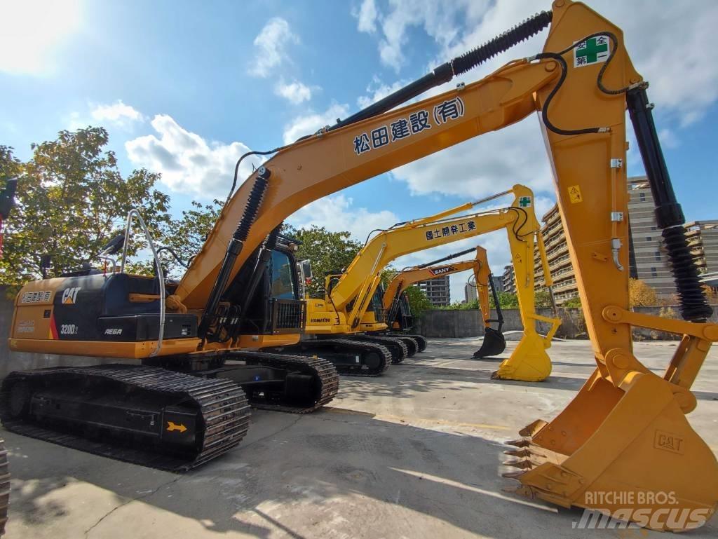 CAT 320D2 Midi bageri 7t – 12t