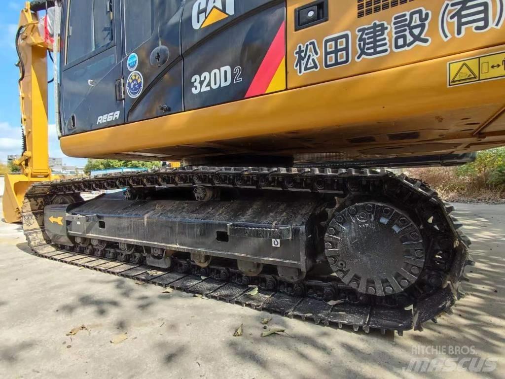 CAT 320D2 Midi bageri 7t – 12t