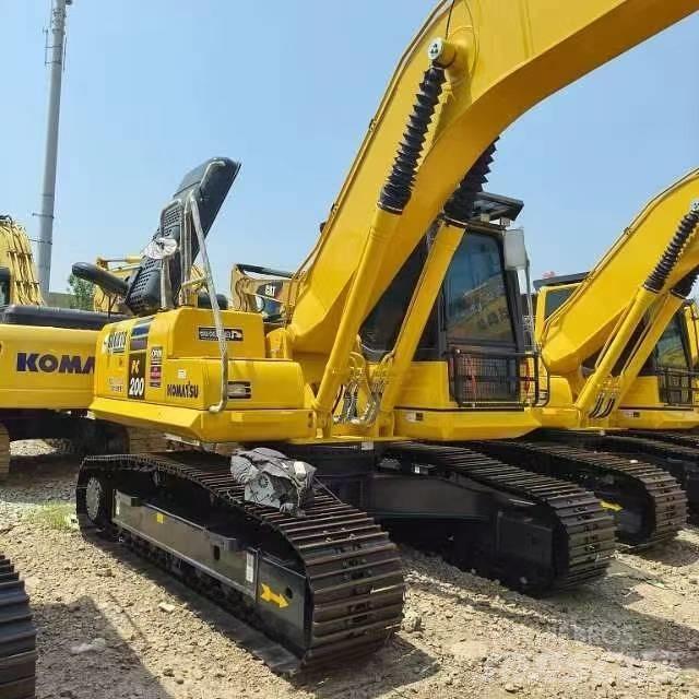 Komatsu PC 200-8 Midi bageri 7t – 12t