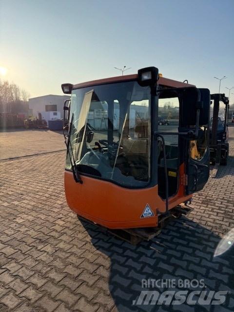 Doosan DL 420-3 CAB Kabine i unutrašnjost