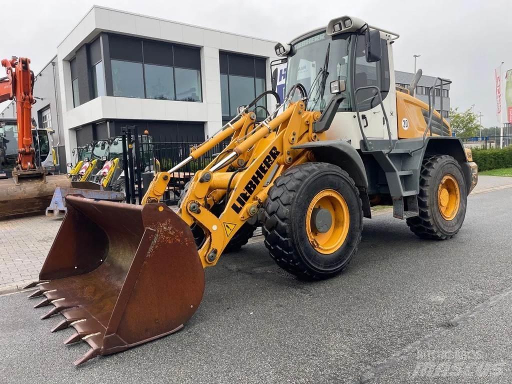 Liebherr L524 Utovarivači na točkove