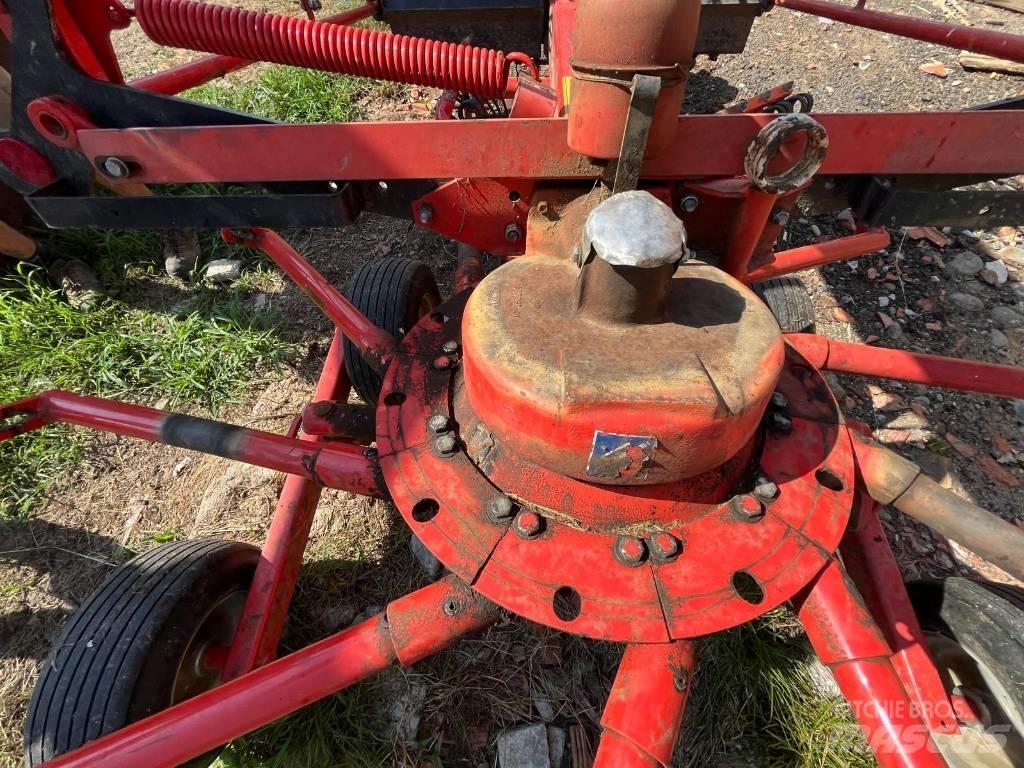 Kuhn GA3801 GM Okretači i sakupljači sena