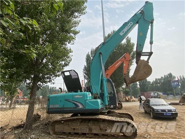 Kobelco SK200-10 Bageri guseničari