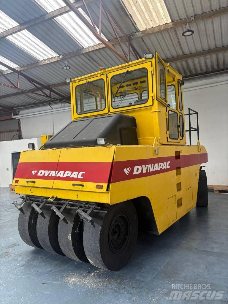Dynapac CP 271 Gumeni valjci na točkovima
