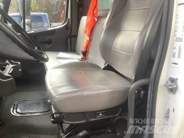 Freightliner M2 Sanduk kamioni
