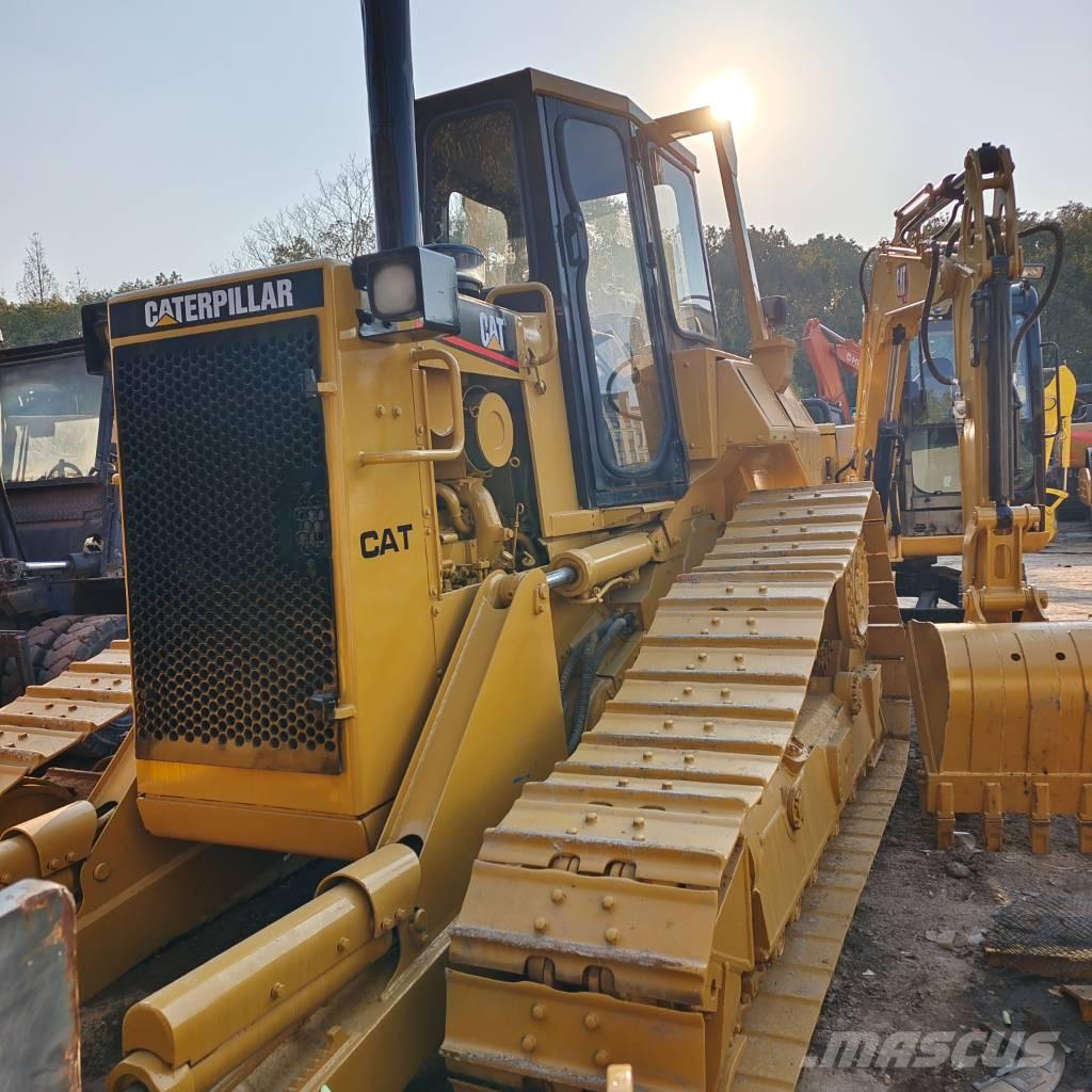CAT D 6 M Buldožeri guseničari