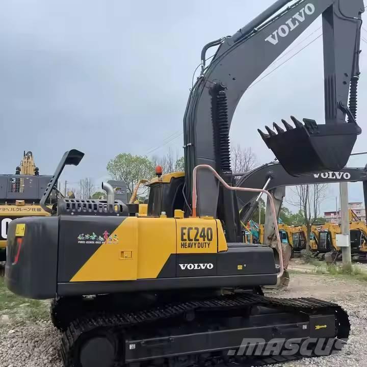 Volvo EC240D Bageri guseničari