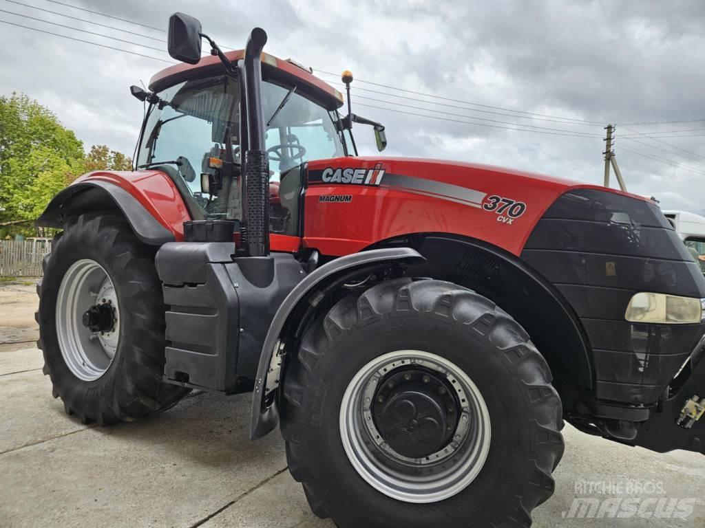 Case IH MAGNUM Traktori