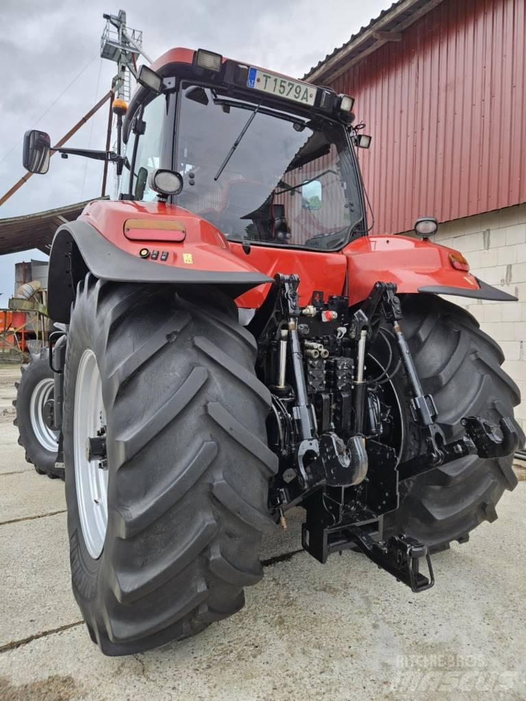Case IH MAGNUM Traktori