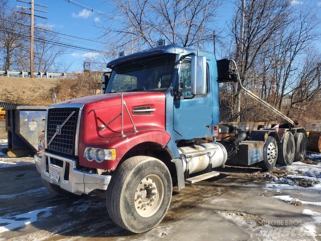 Volvo VHD84F Kamioni za podizanje kablova