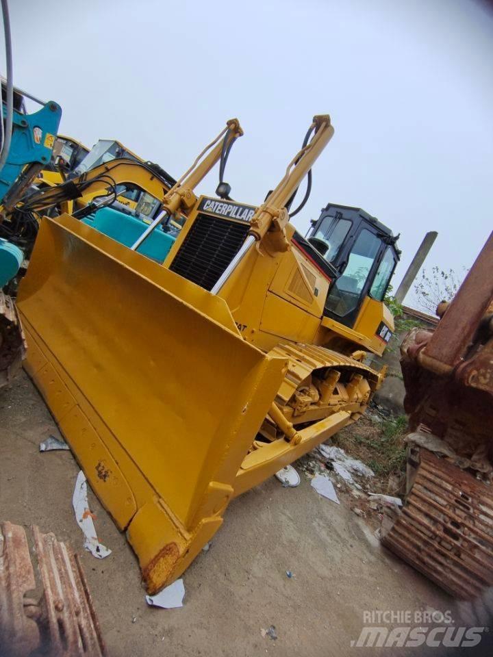 CAT D6G Buldožeri guseničari