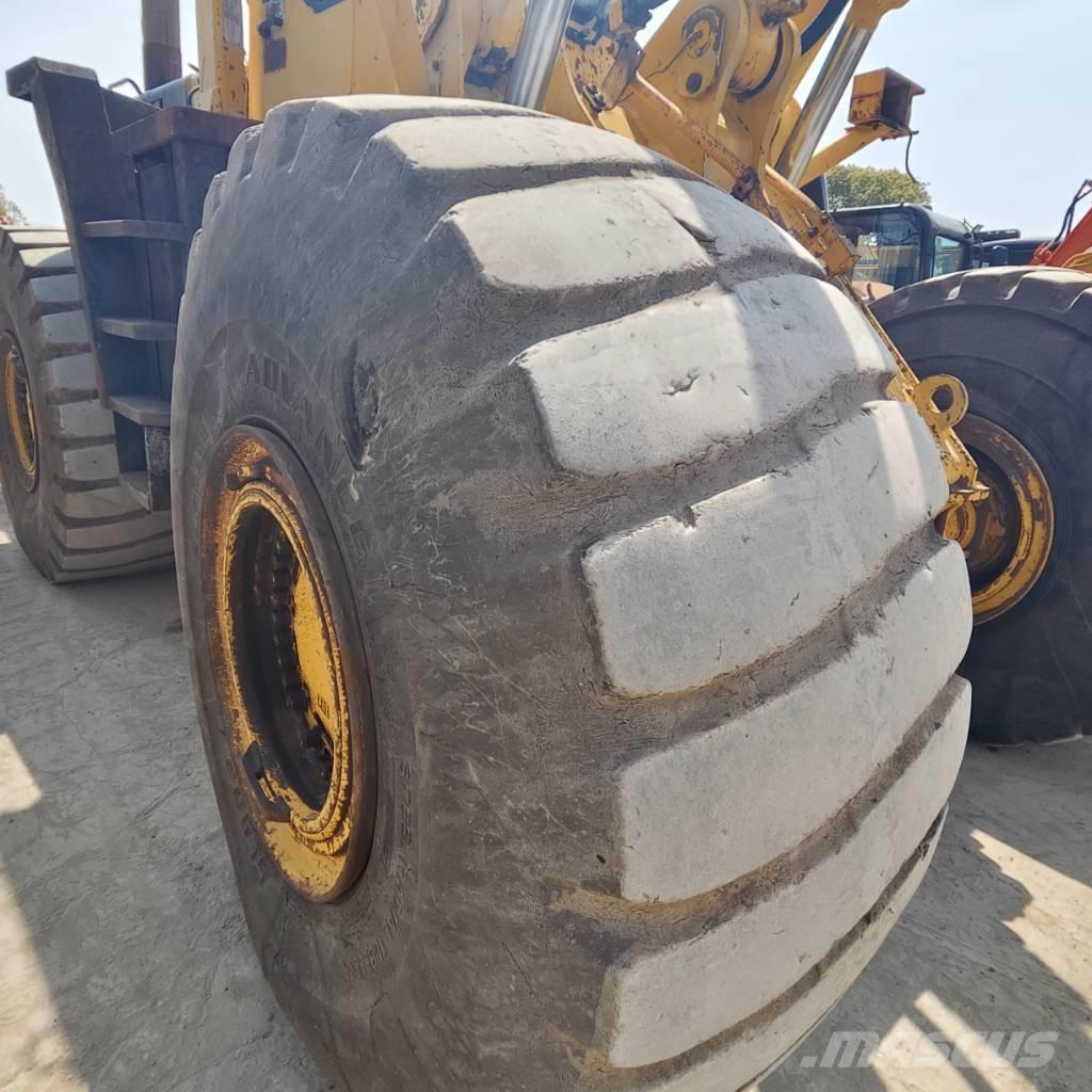 Komatsu WA 500 Utovarivači na točkove