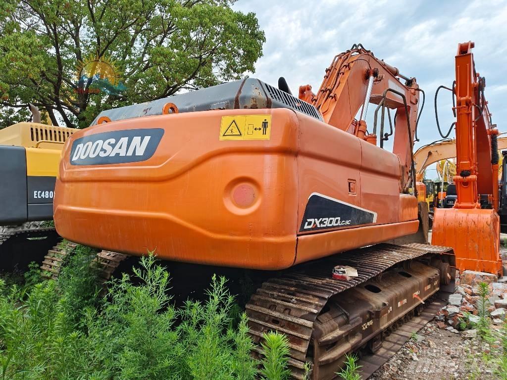 Doosan DX 300 LC Bageri guseničari