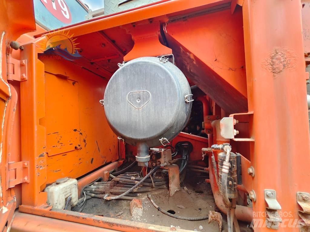 Doosan DX 300 LC Bageri guseničari