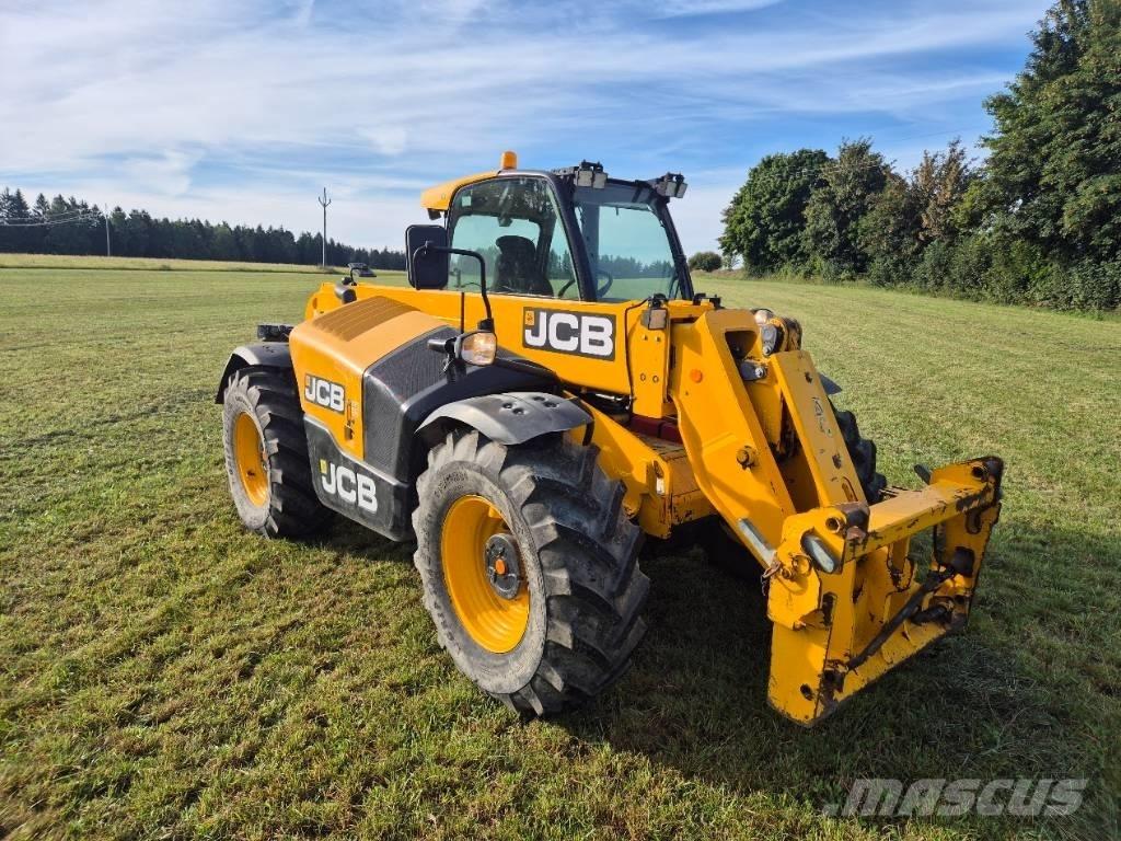 JCB 541-70 Poljoprivredni teleskopski utovarivači
