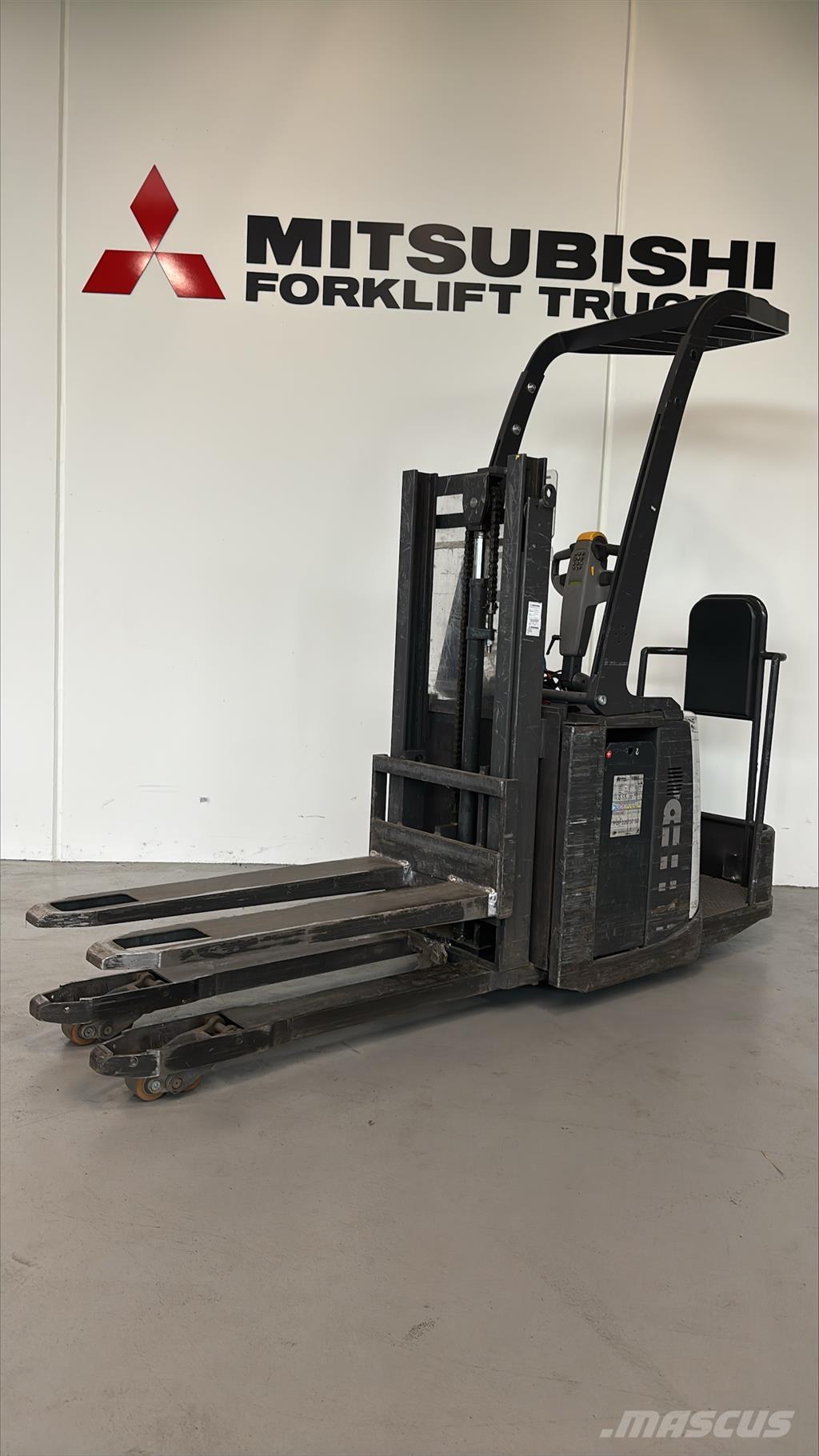 Atlet PDP200 Samopogonski ručni viljuškari