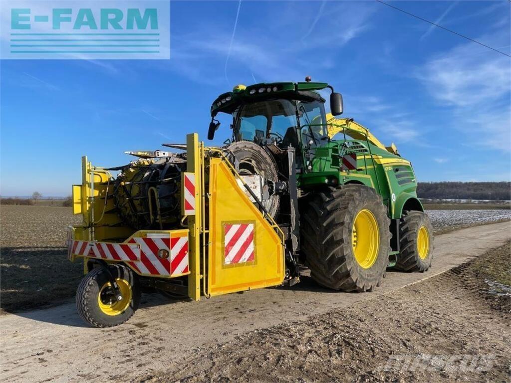 John Deere 8700i Mašine za stočnu hranu sa sopstvenim pogonom
