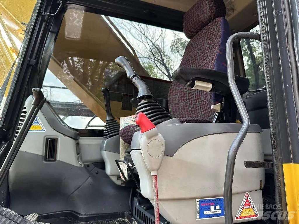 Komatsu PC 220-7 Bageri guseničari
