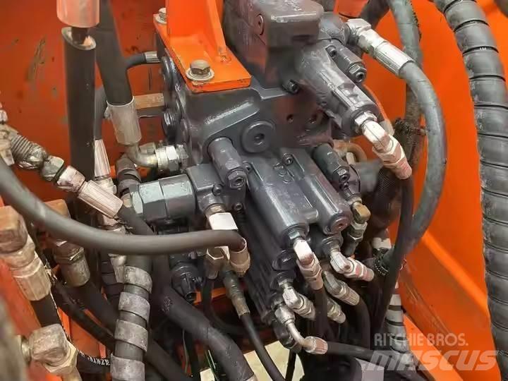 Doosan DH 80 Midi bageri 7t – 12t