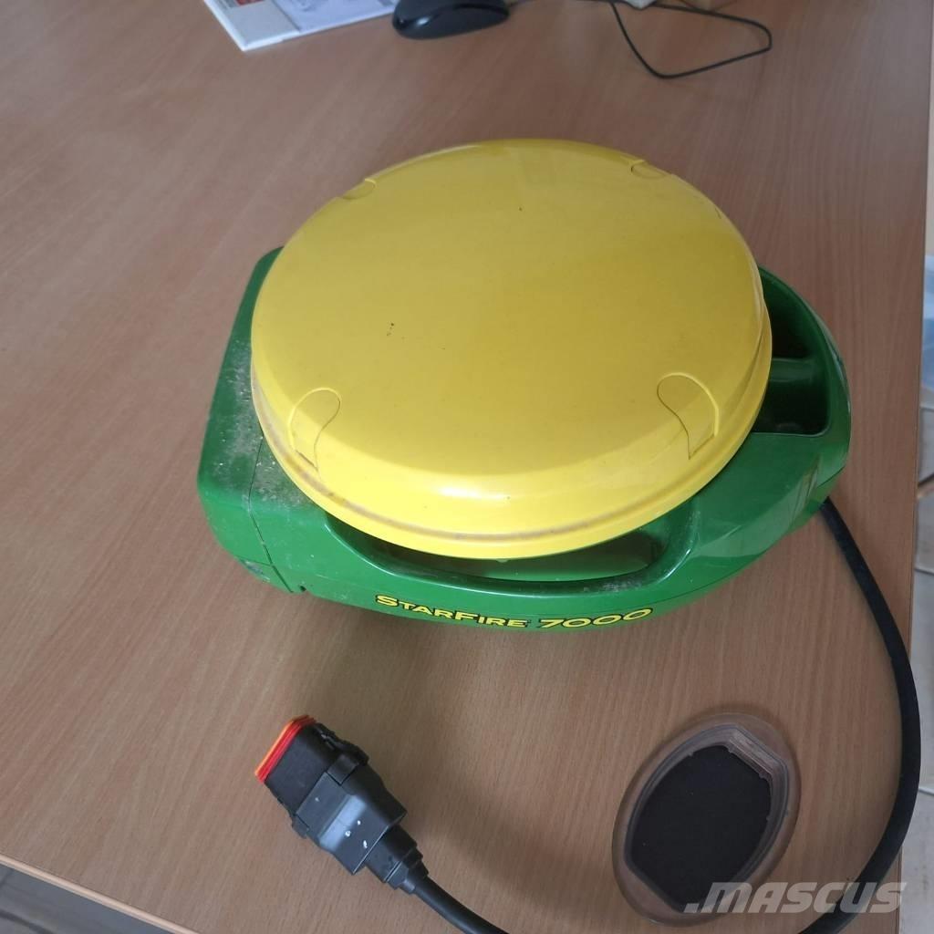 John Deere 6195 R Traktori