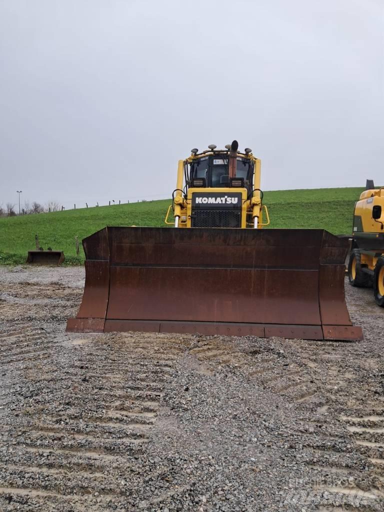 Komatsu D 65 PX-17 Buldožeri guseničari