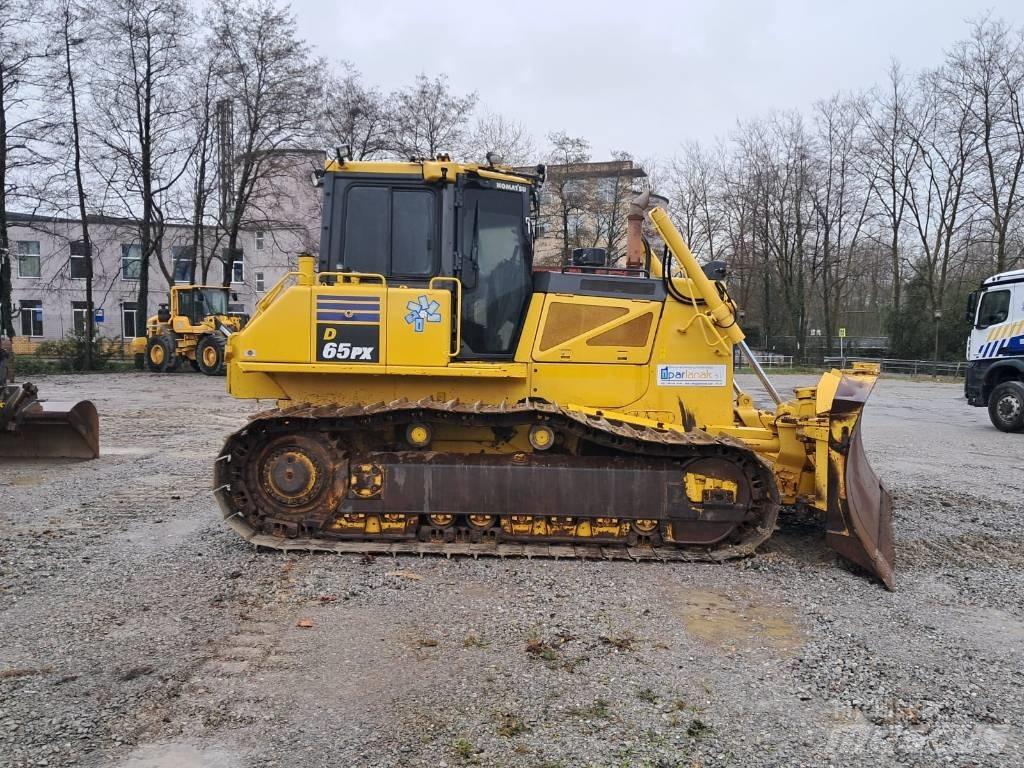 Komatsu D 65 PX-17 Buldožeri guseničari