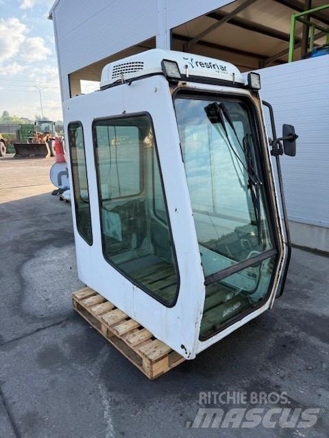 Liebherr CAB SERIE B Kabine i unutrašnjost