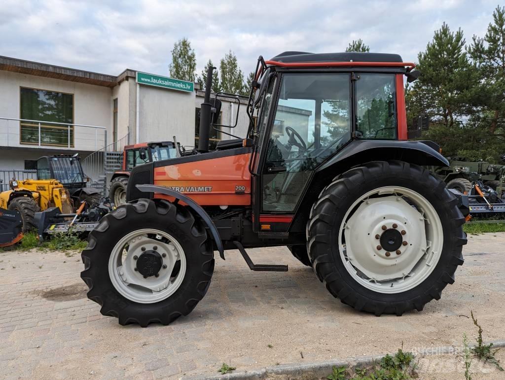 Valtra Valmet 700 Traktori