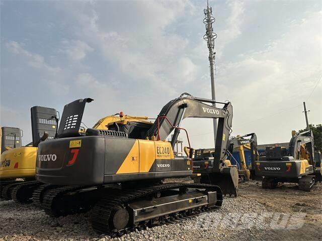 Volvo EC240 Bageri guseničari